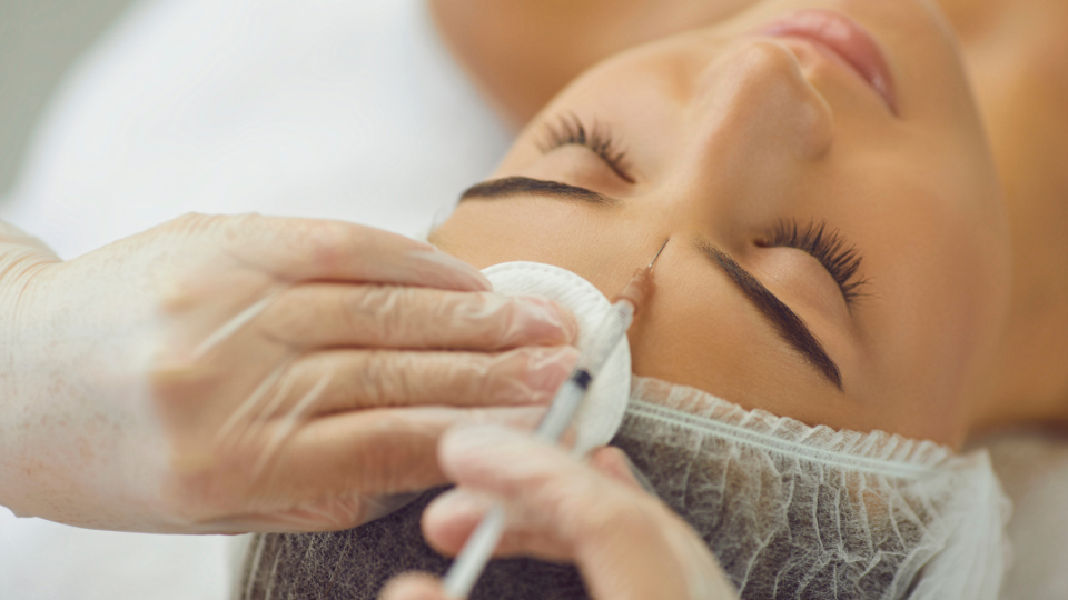 Cells Injection Woman Stem Cell Injection: A Revolutionary Approach to Healing and Regenerat